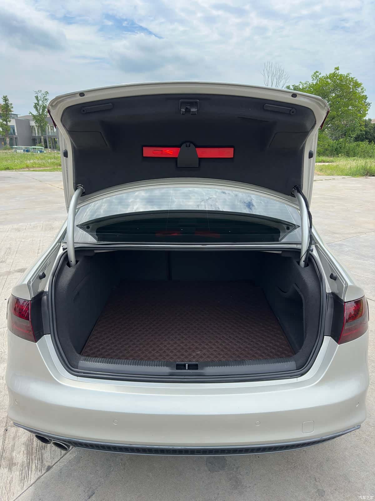 Audi A4L, 2014 19