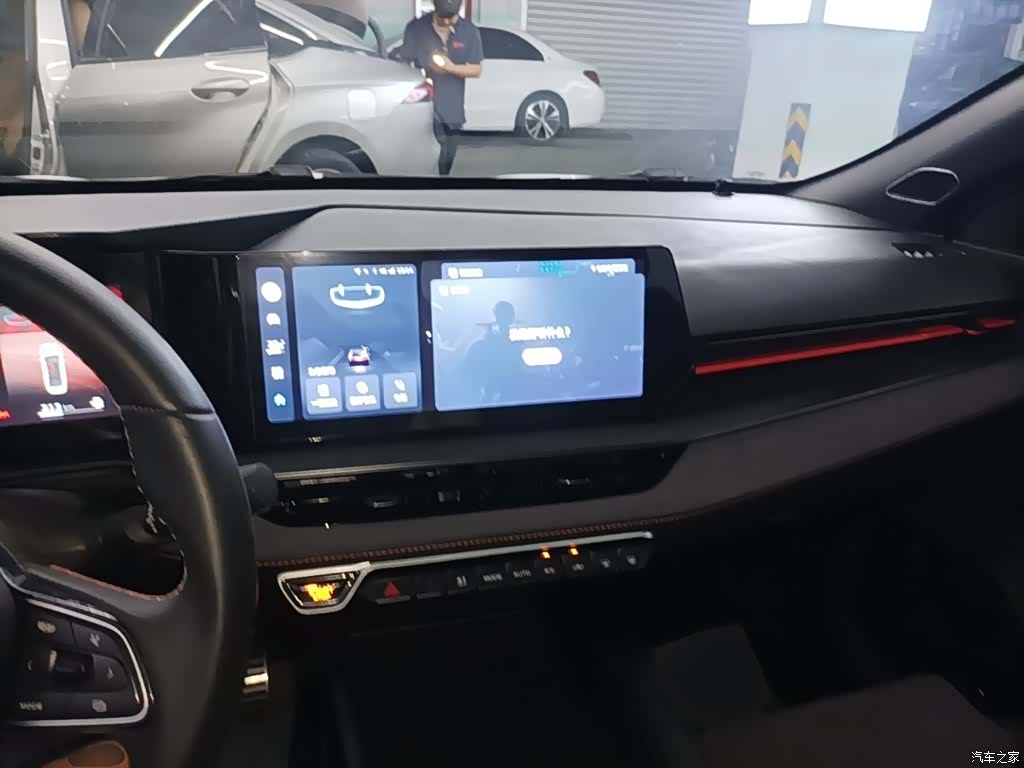Geely Binray, 2022 10