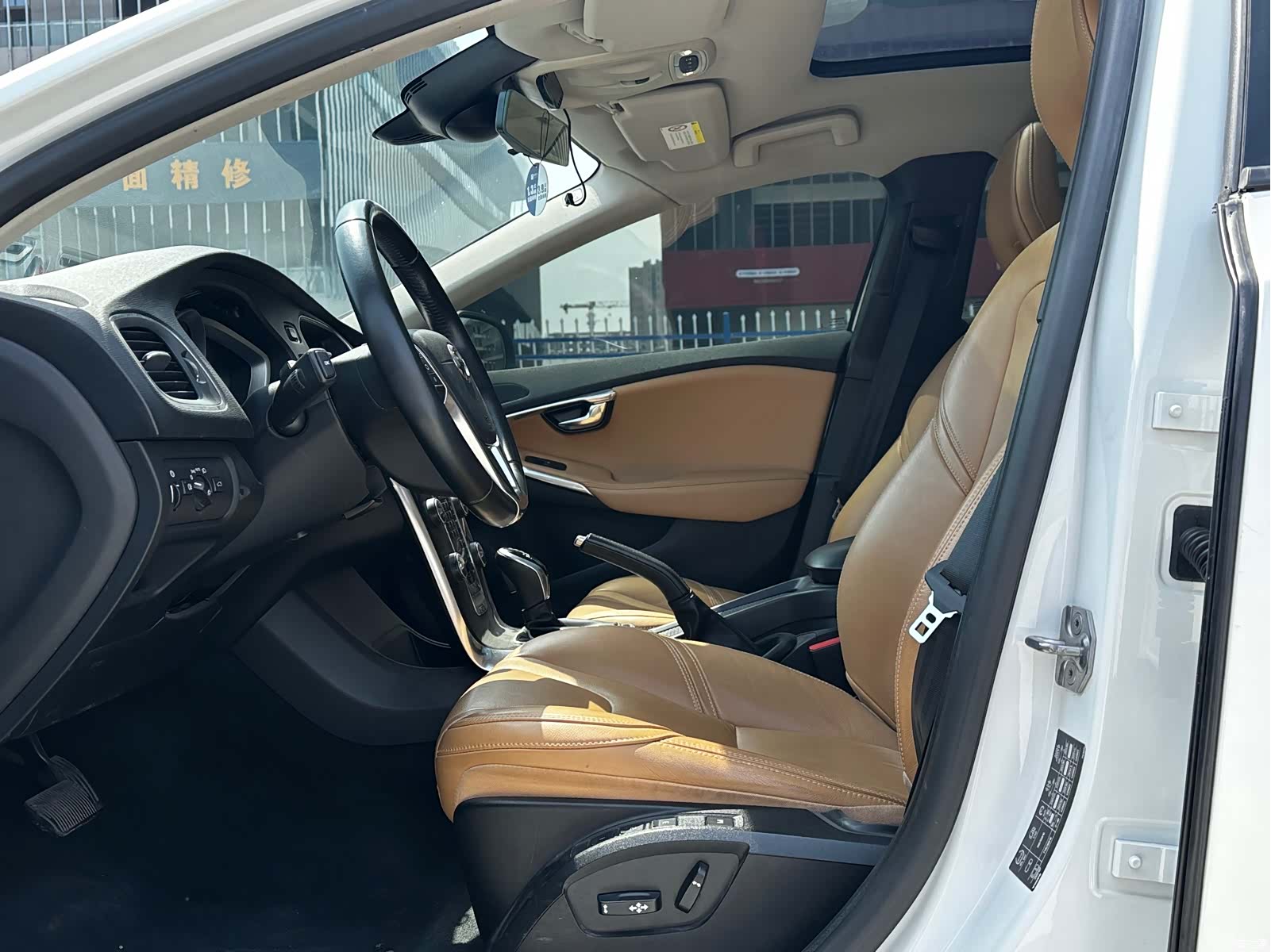 Volvo V40, 2019 13