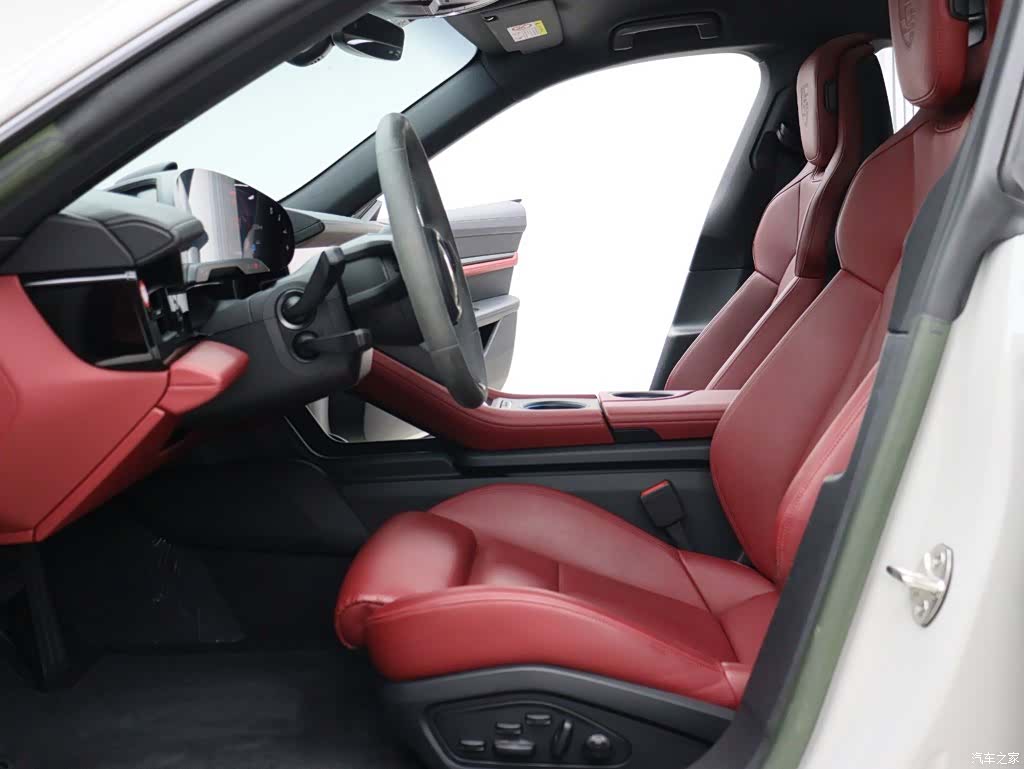 Porsche Taycan, 2023 3