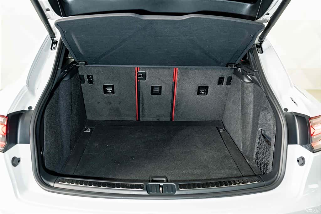 Porsche Macan, 2021 24