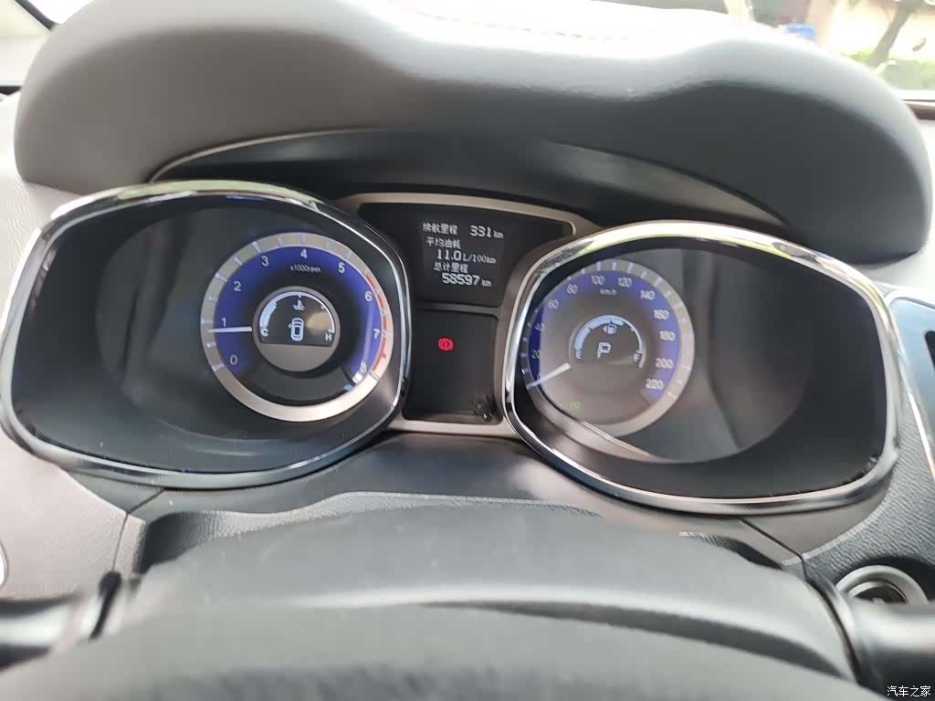 JAC S5, 2015 8