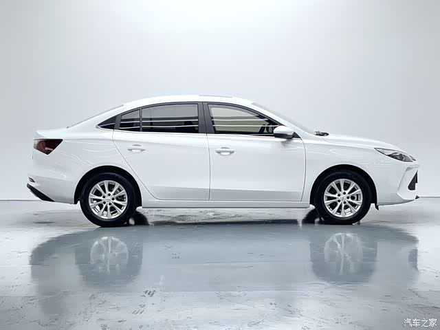Roewe i5, 2025 9