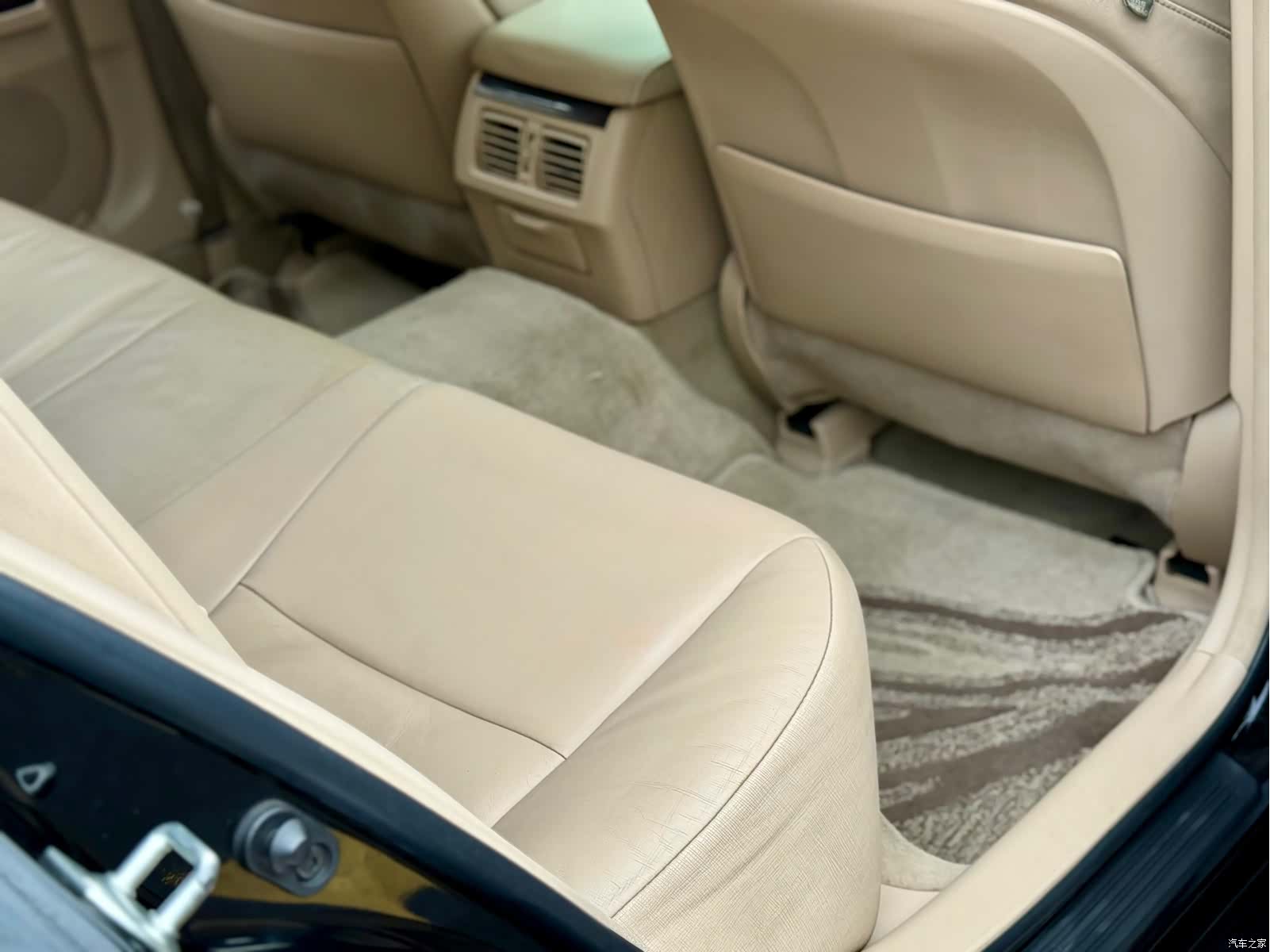 Toyota 2.5V, 2012 12