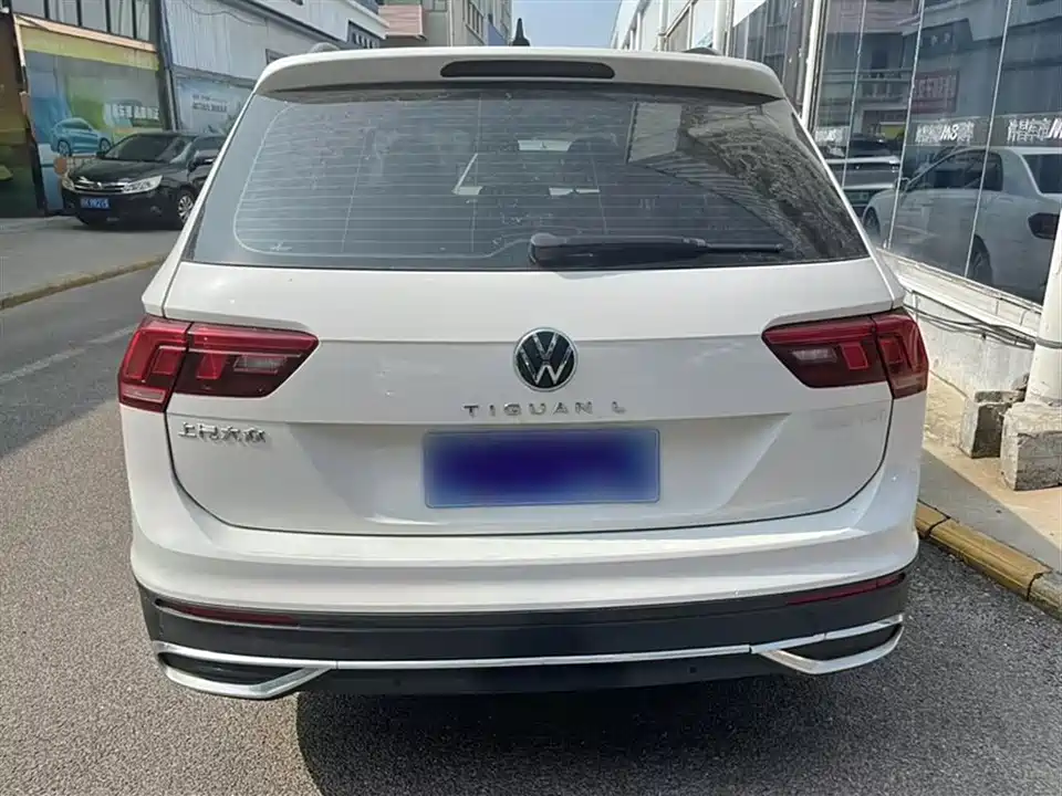 Volkswagen Tiguan L