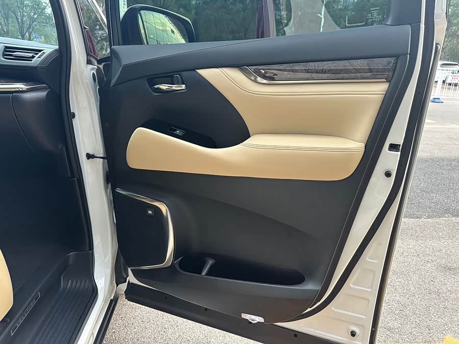 Toyota Vellfire 2021, фото 8