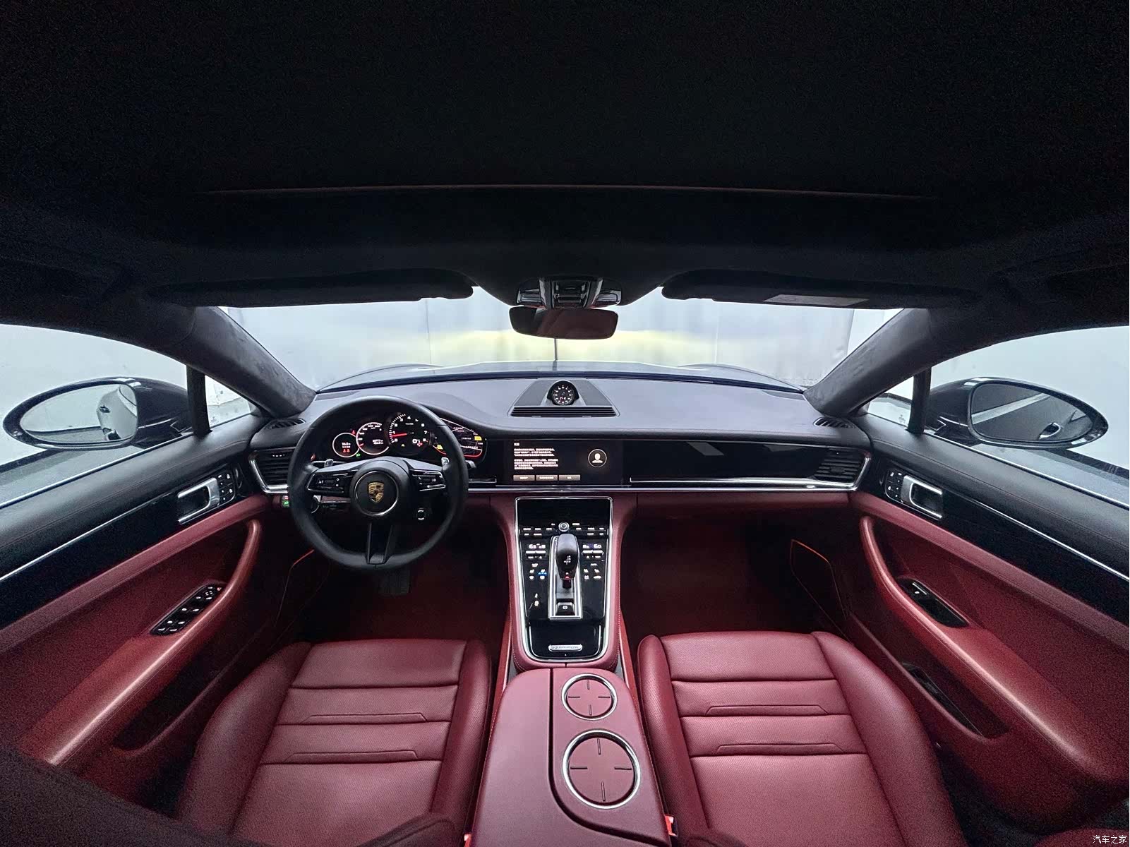 Porsche Panamera, 2022 все фото