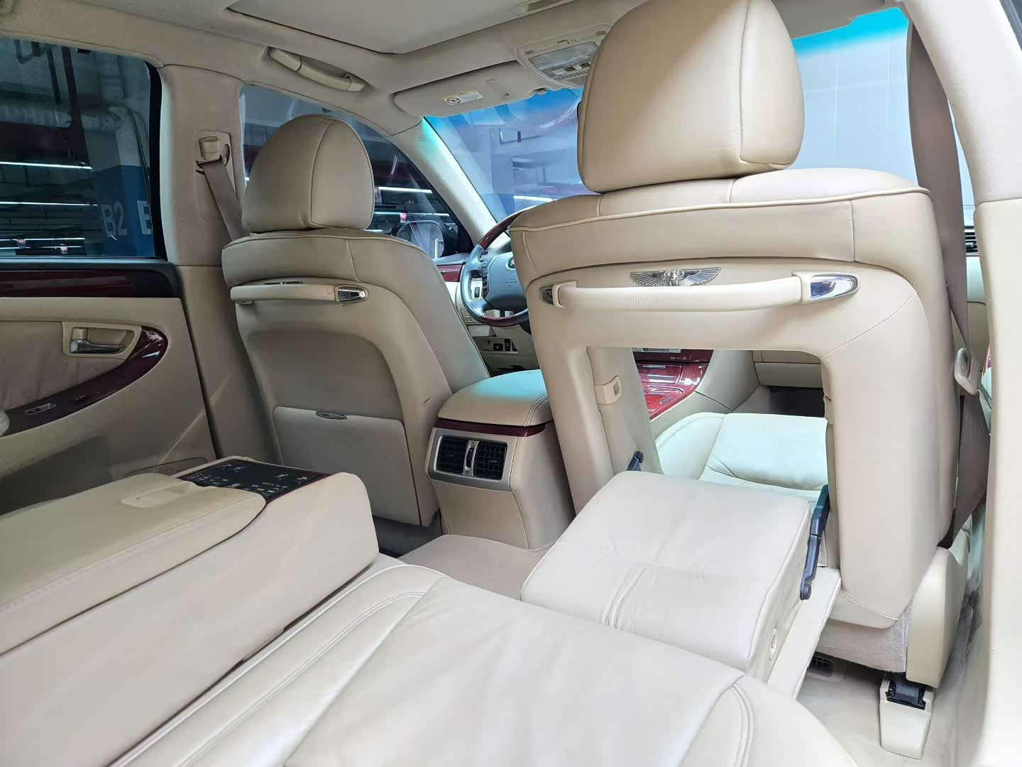 Hongqi HQ300, 2007 9