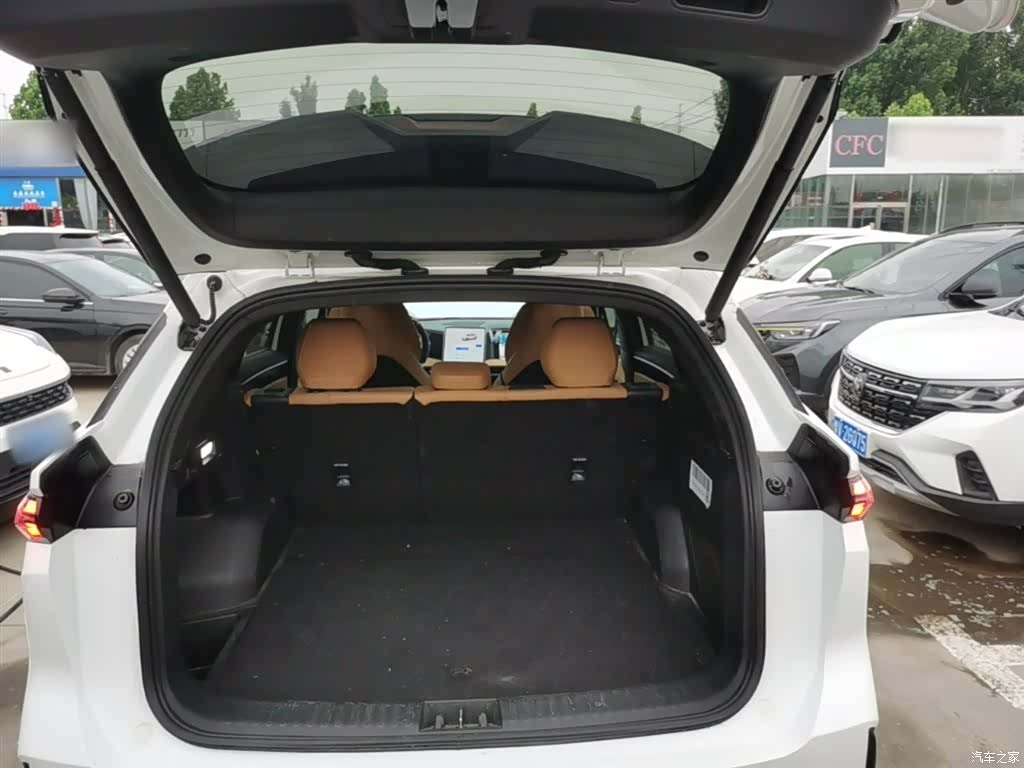 Geely Galaxy L7, 2024 19