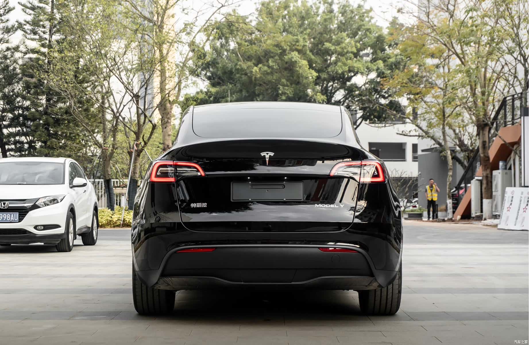 Tesla Model Y, 2023 6