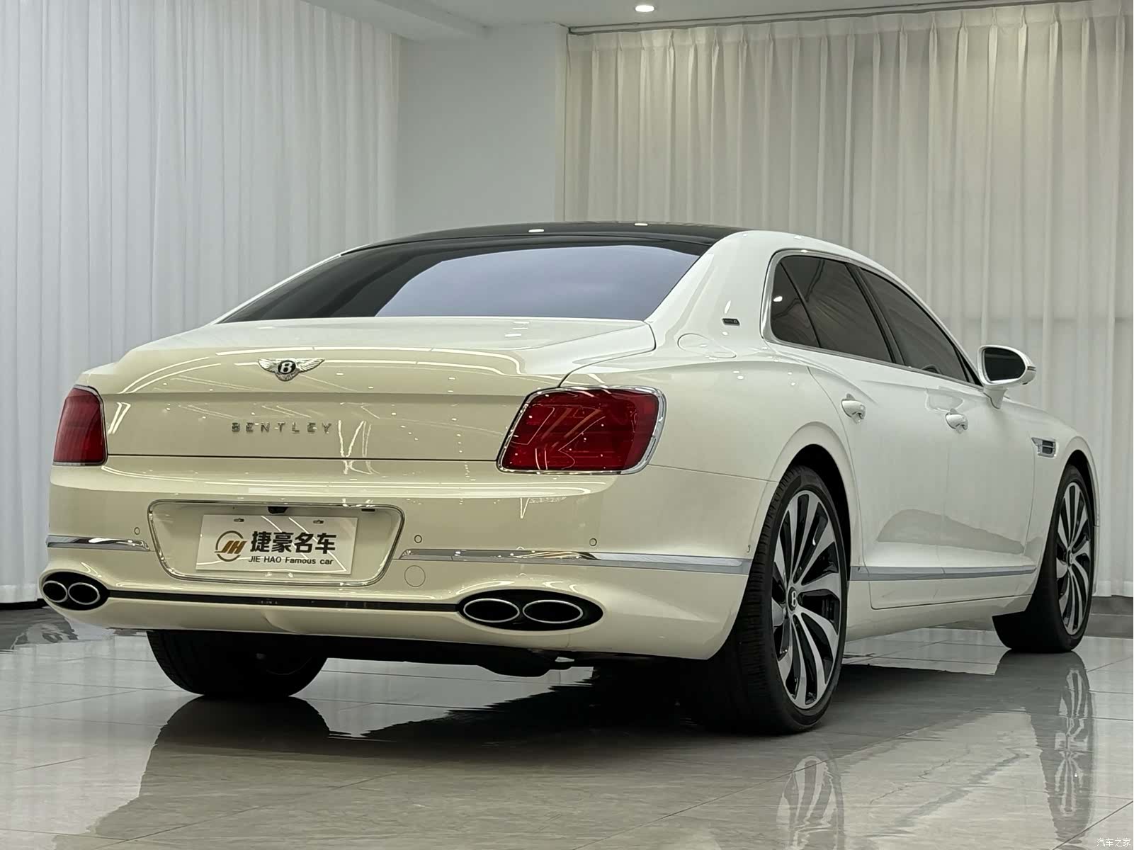 Bentley Flying Spur, 2024 16