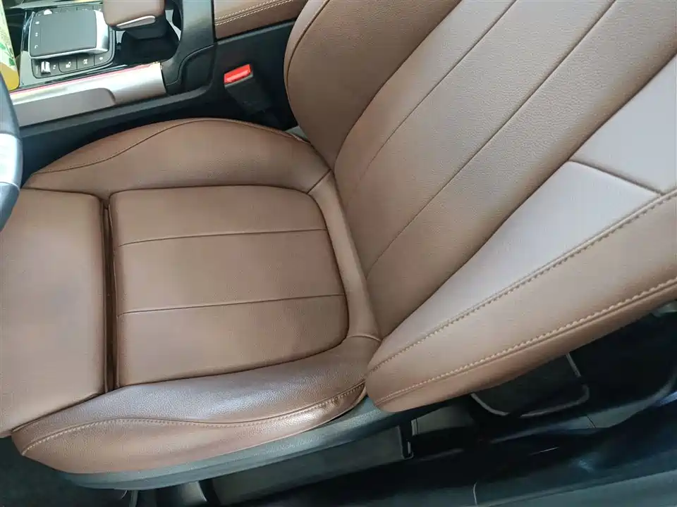 Mercedes-Benz GLB Mercedes-Benz GLB