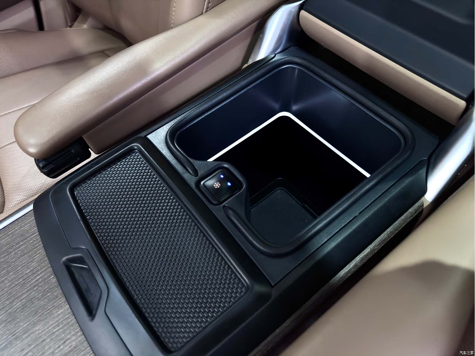Land Rover Range Rover, 2023 28