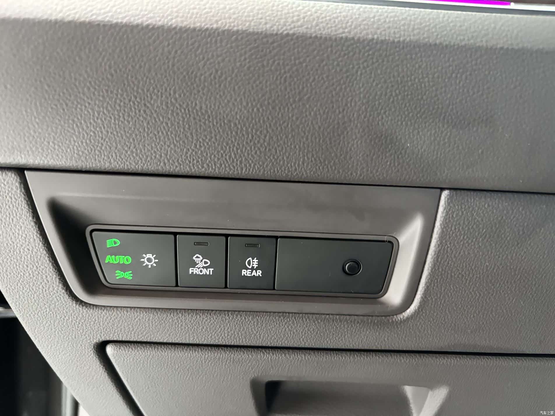 Volkswagen Touareg, 2022 14