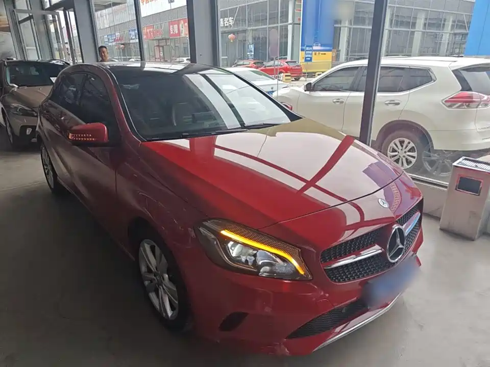 Mercedes-Benz Class A Mercedes-Benz Class A