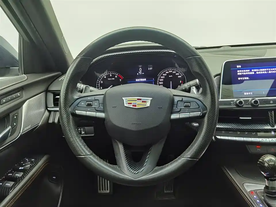 Cadillac CT4
