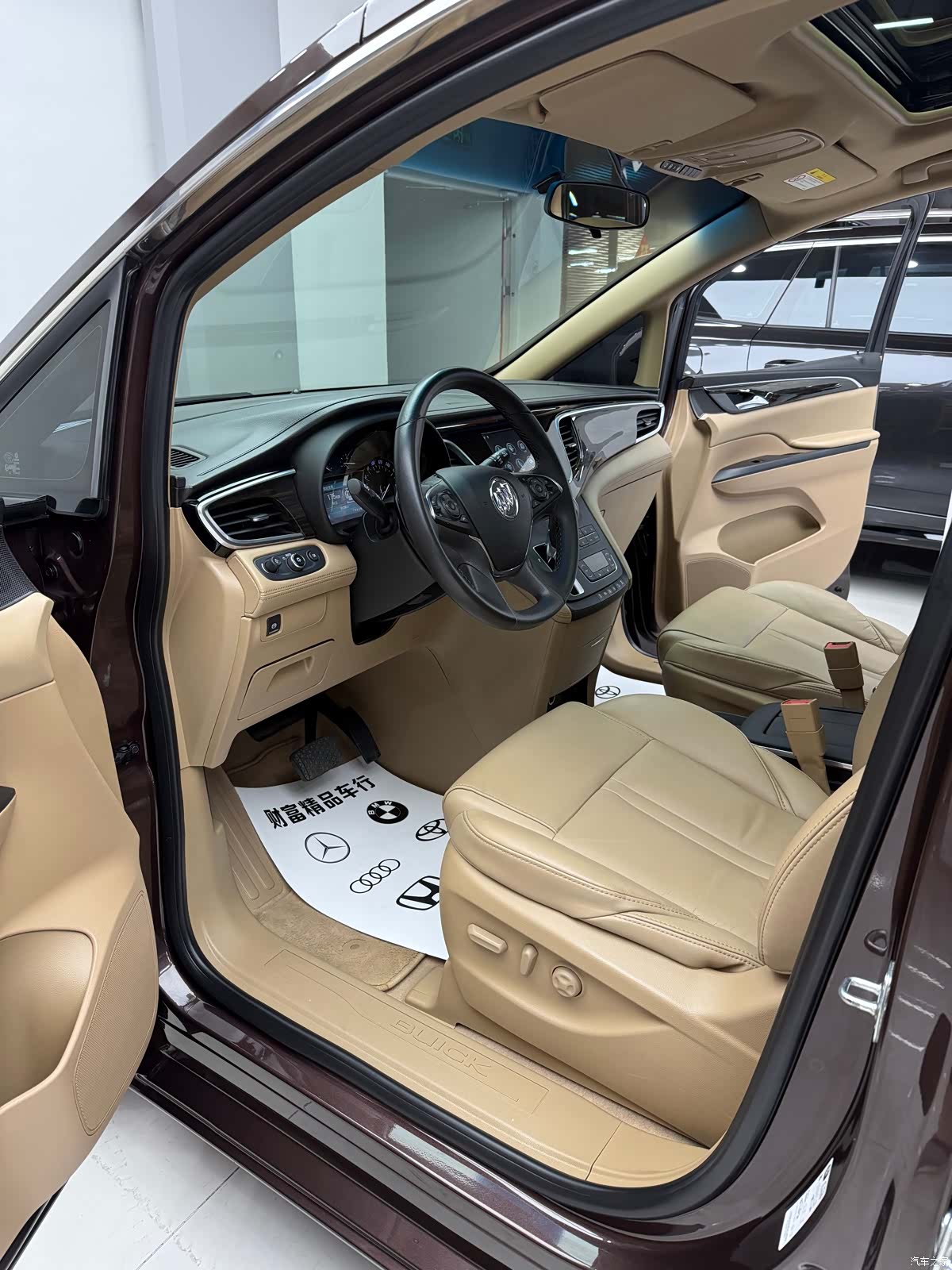 Buick GL8, 2019 10
