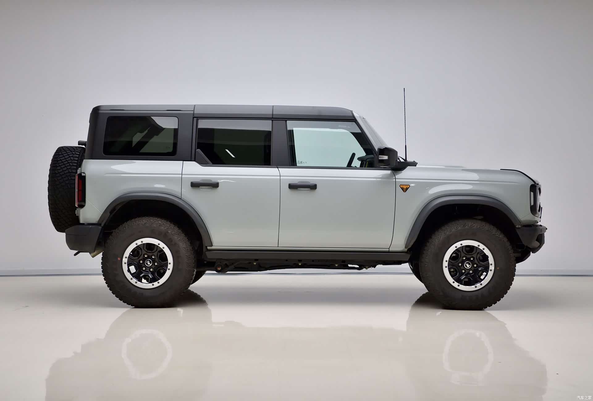 Ford Bronco, 2025 8
