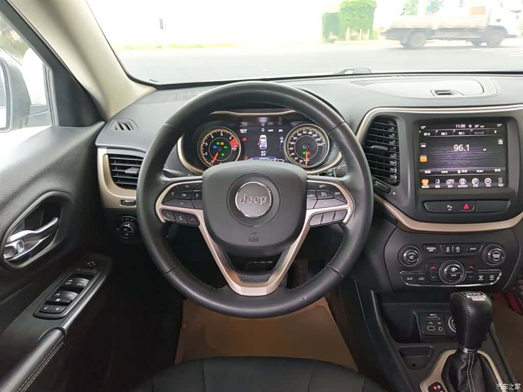 Jeep Cherokee, 2018 11