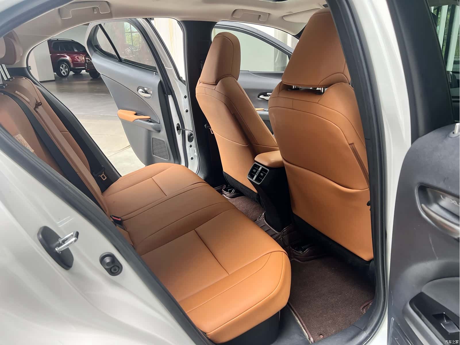 Lexus UX, 2021 9