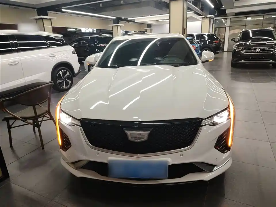 Cadillac CT4