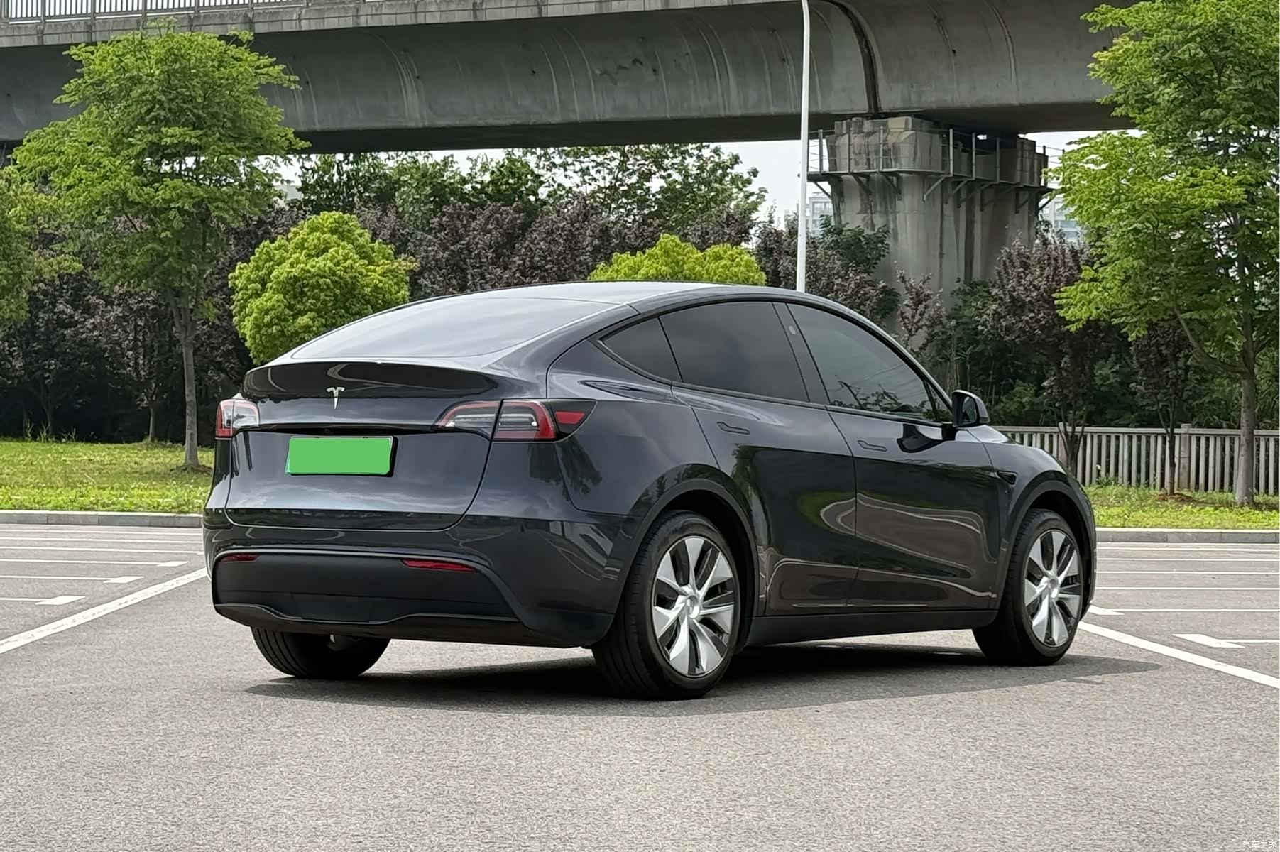 Tesla Model Y, 2022 4