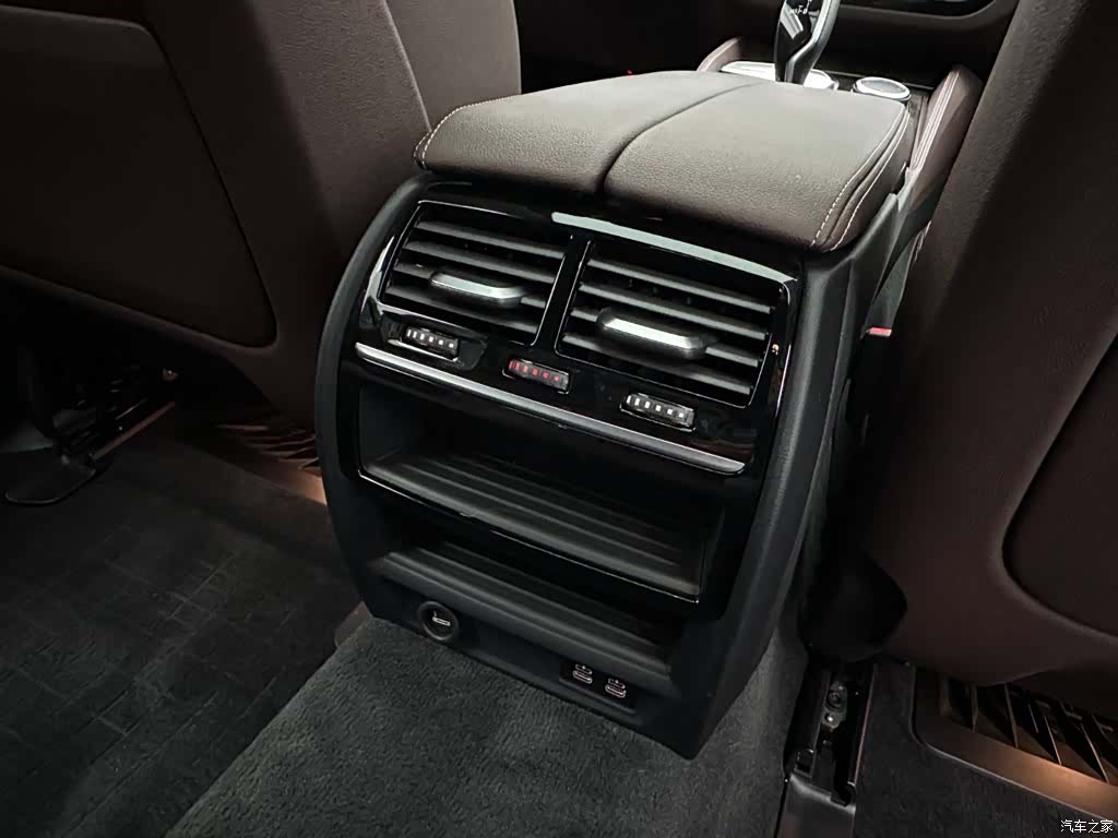 BMW 5 Series, 2022 22