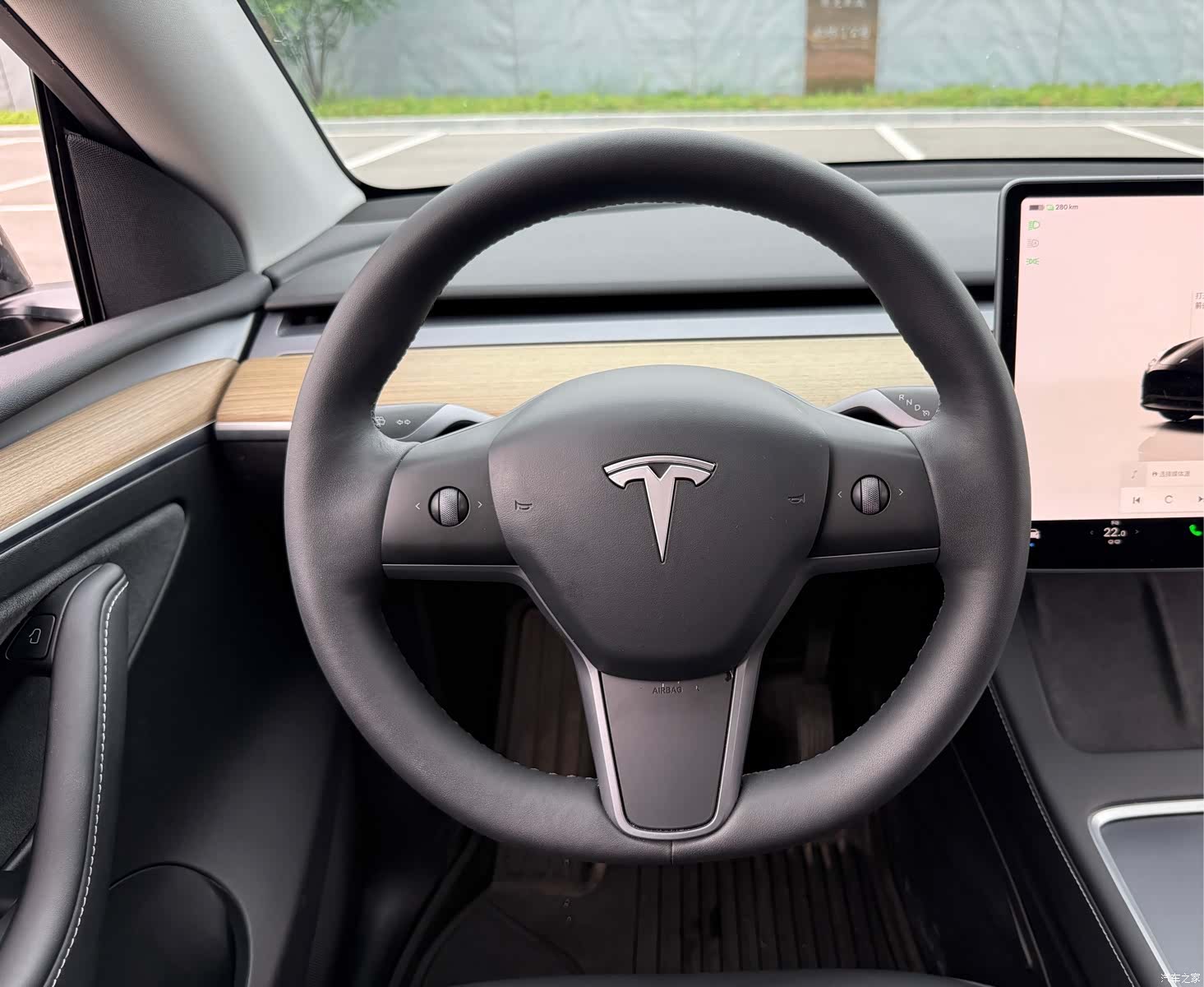 Tesla Model Y, 2022 10
