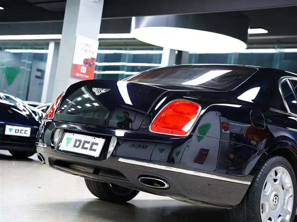 Bentley Flying