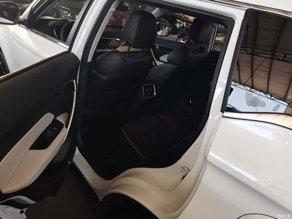 Geely Boyue, 2022 17
