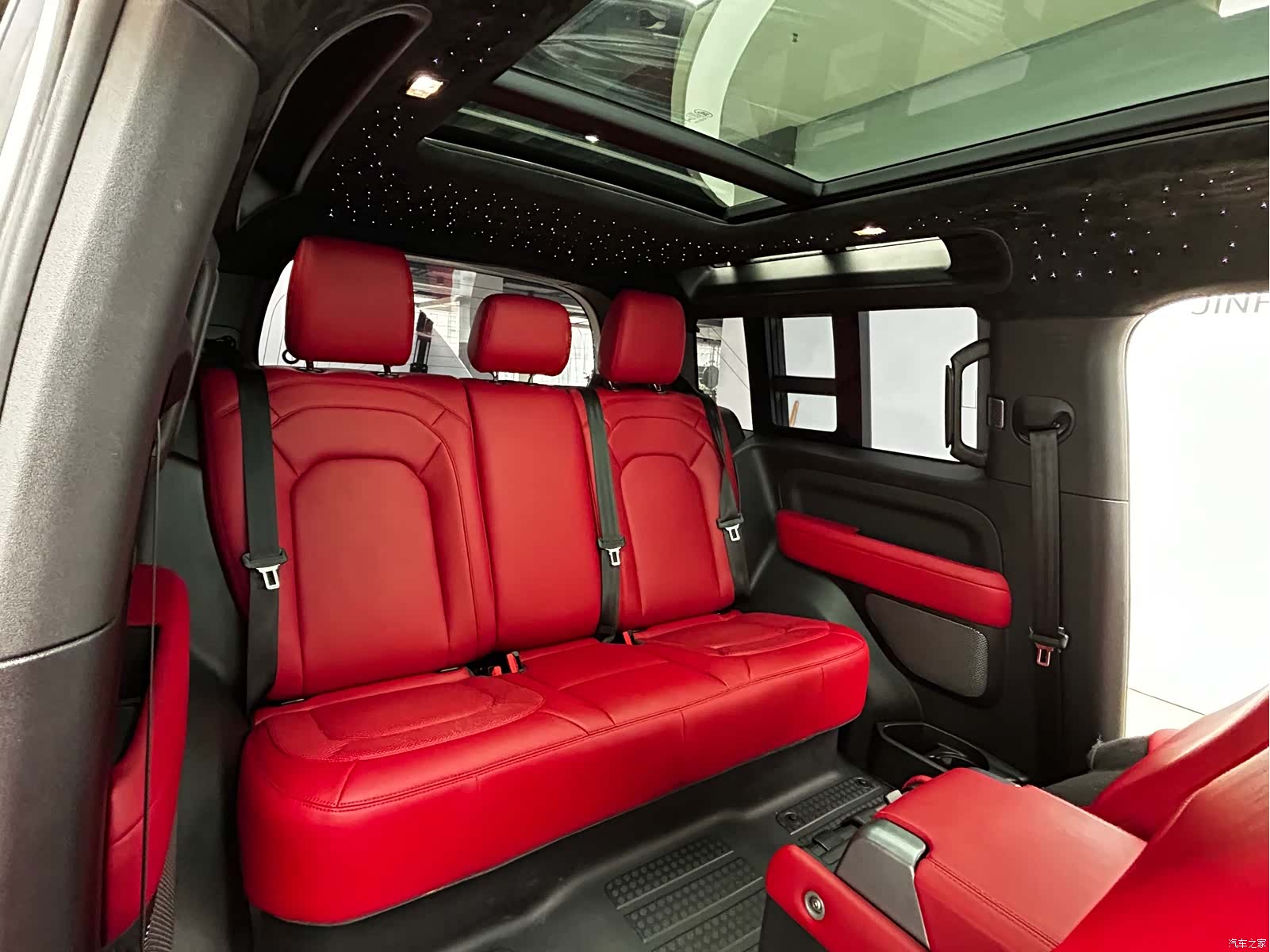 Land Rover Defender, 2022 18