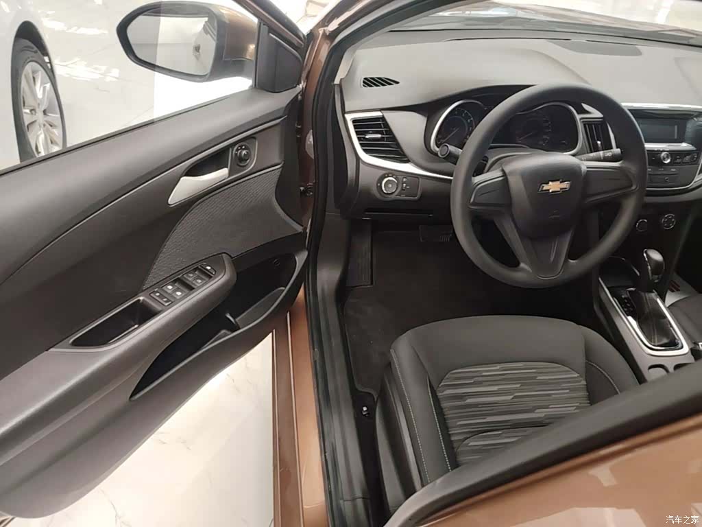 Chevrolet 320, 2019 16