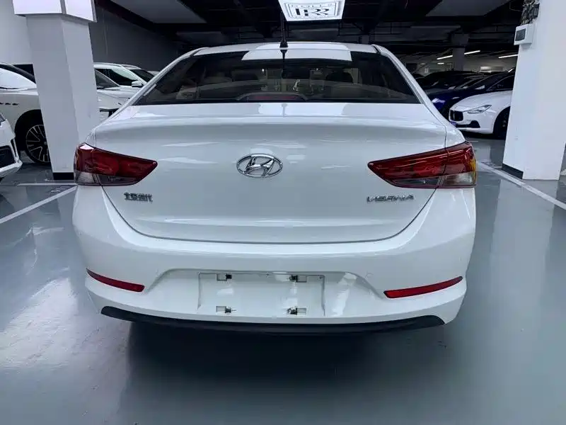 Hyundai Accept