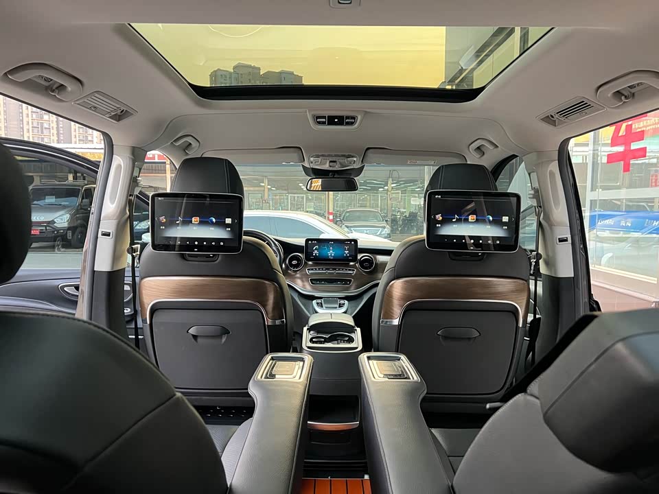 Mercedes-Benz V-class