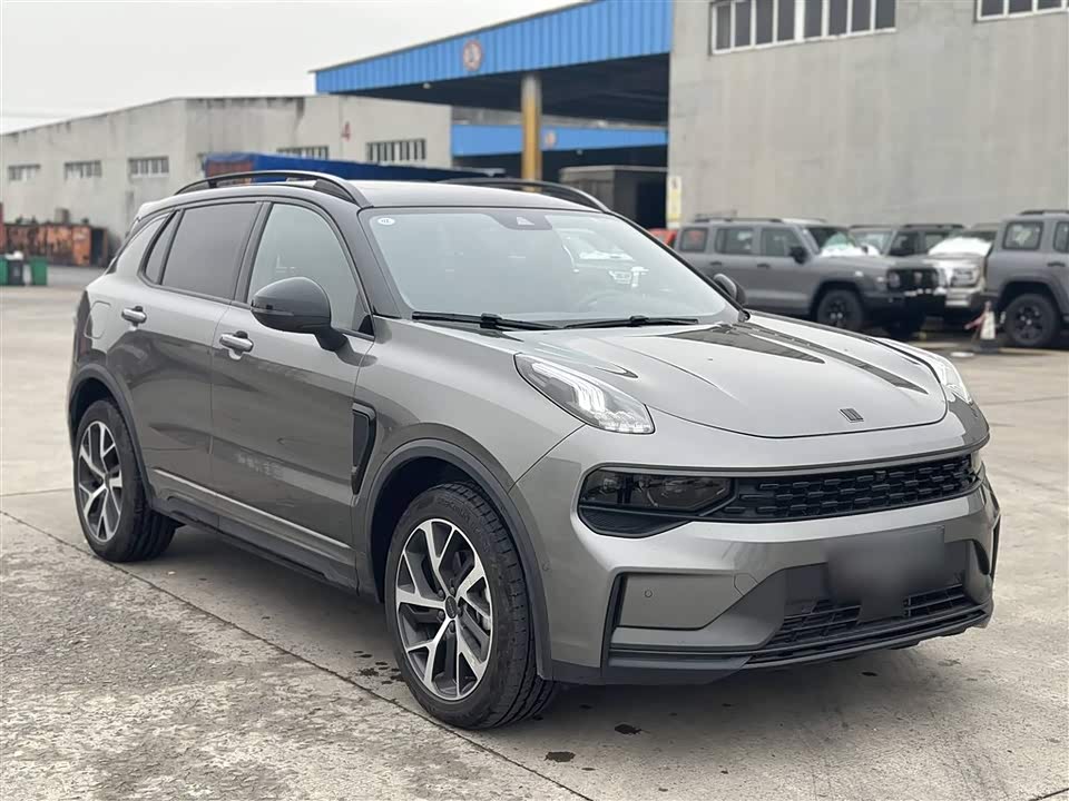 Lynk & Co 01