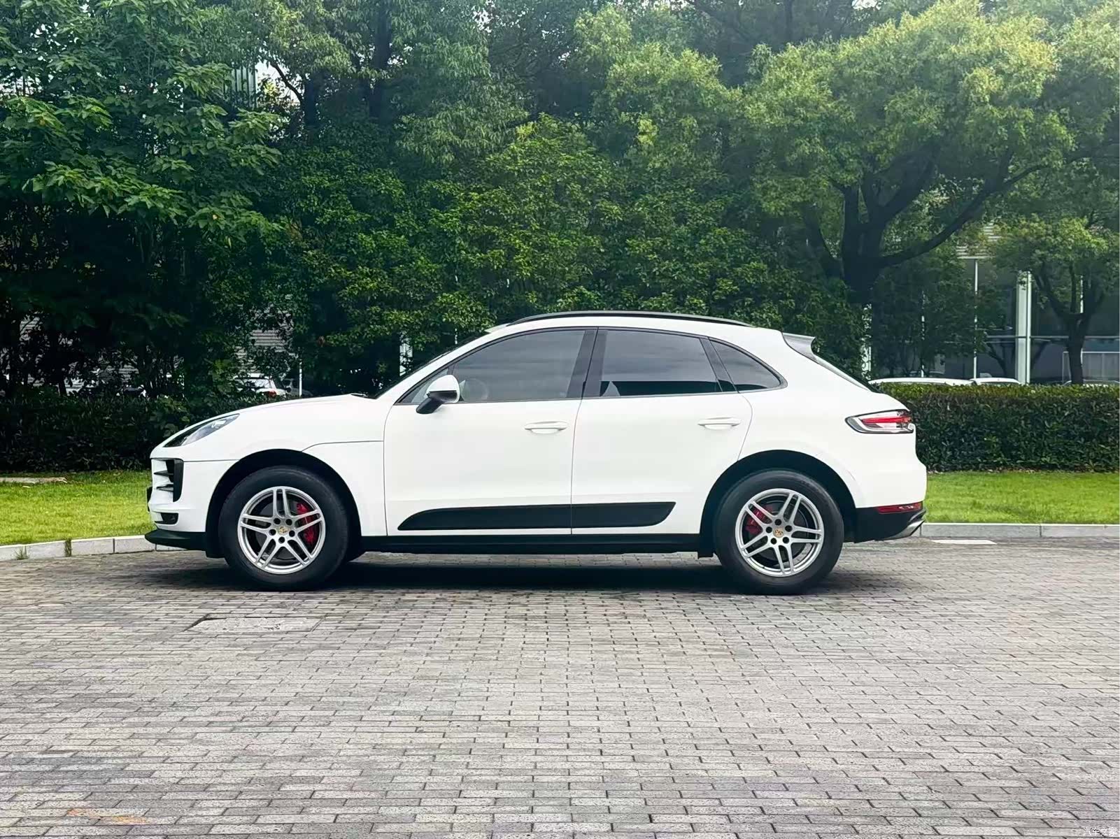 Porsche Macan, 2021 3