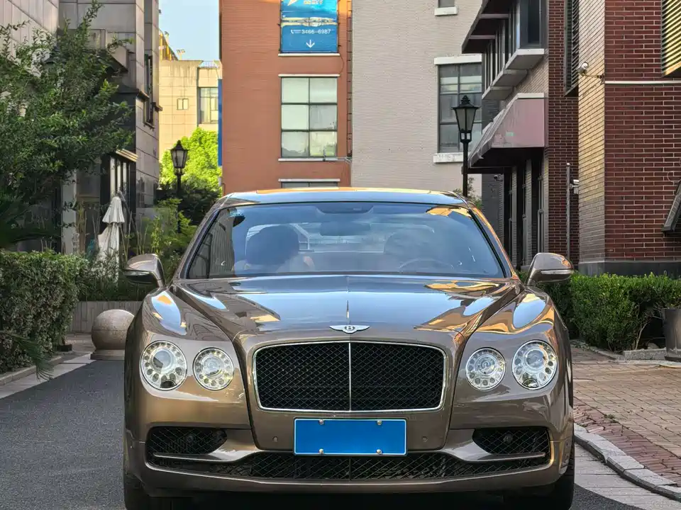 Bentley Flying