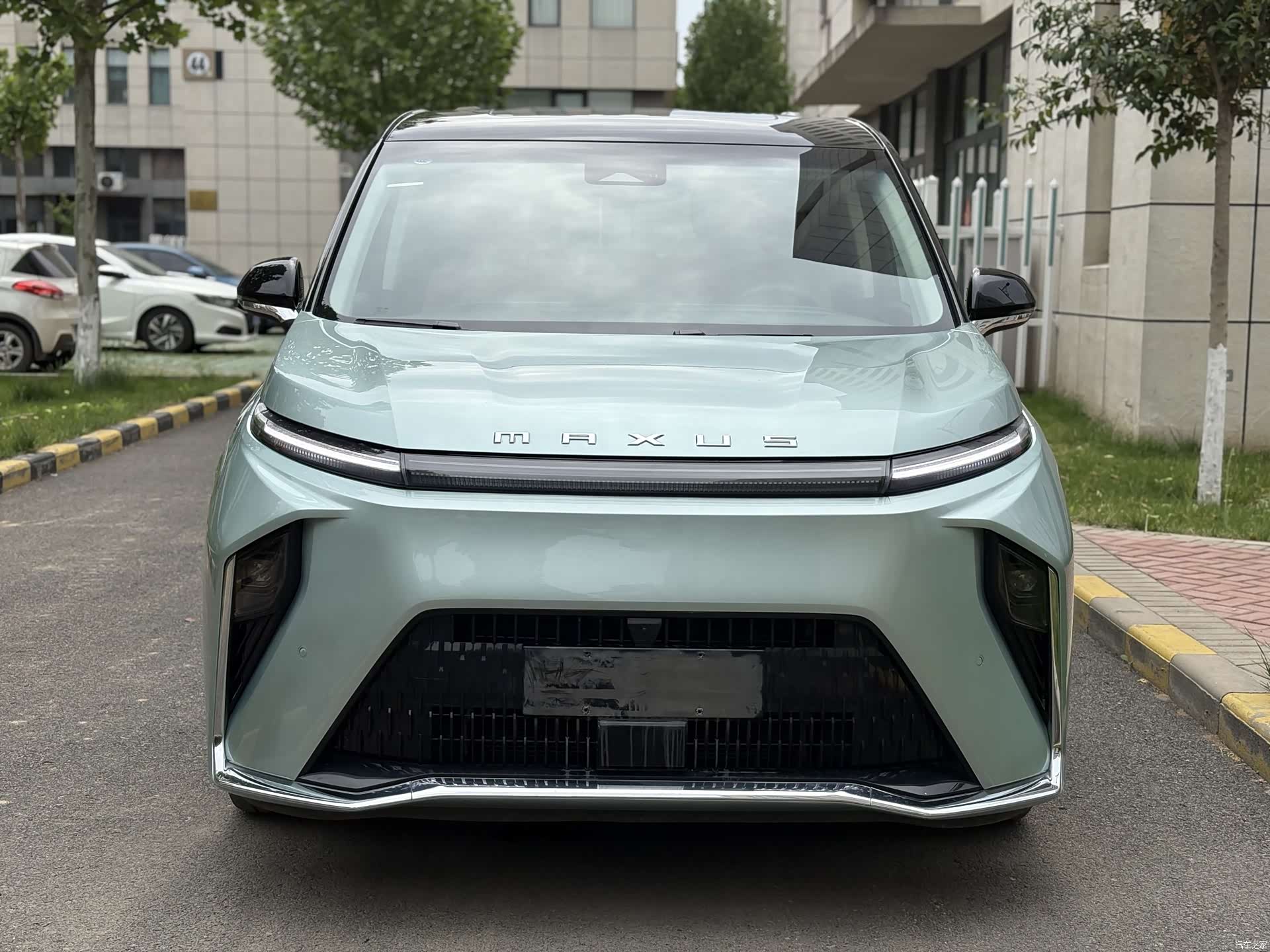 Maxus 9, 2024 2
