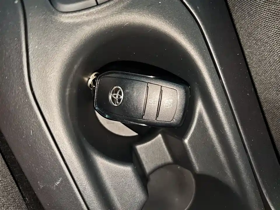Toyota Corolla Sharp amplifier