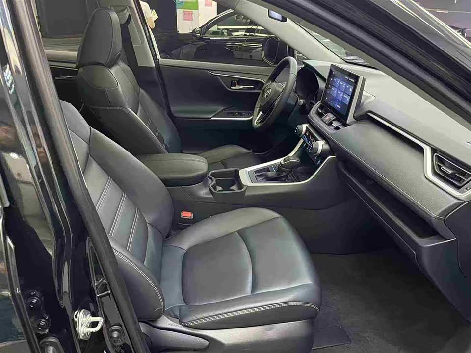 Toyota RAV4 Rongfang