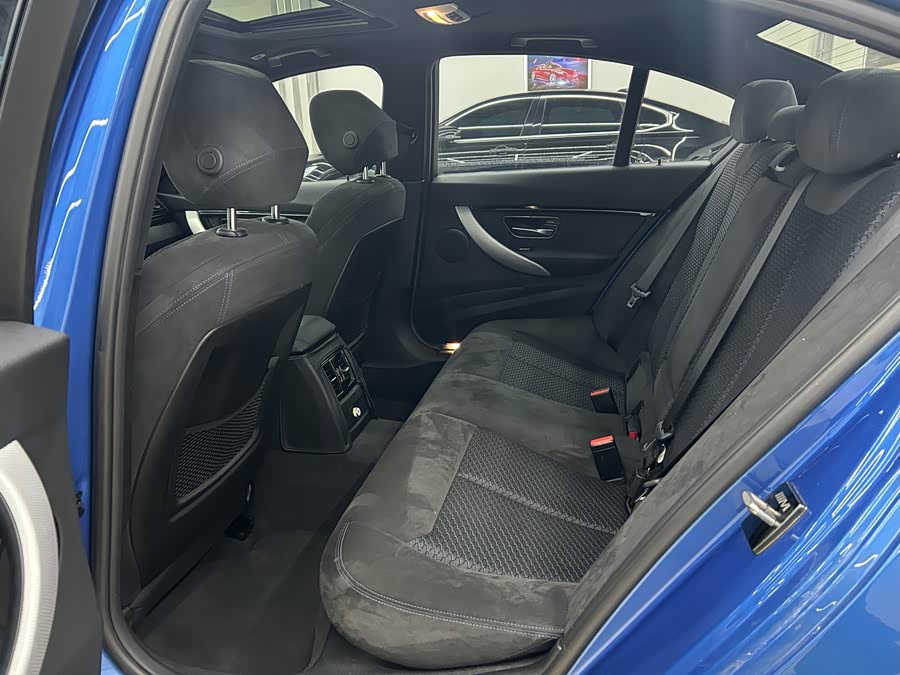 BMW 3 Series 2017, фото 9