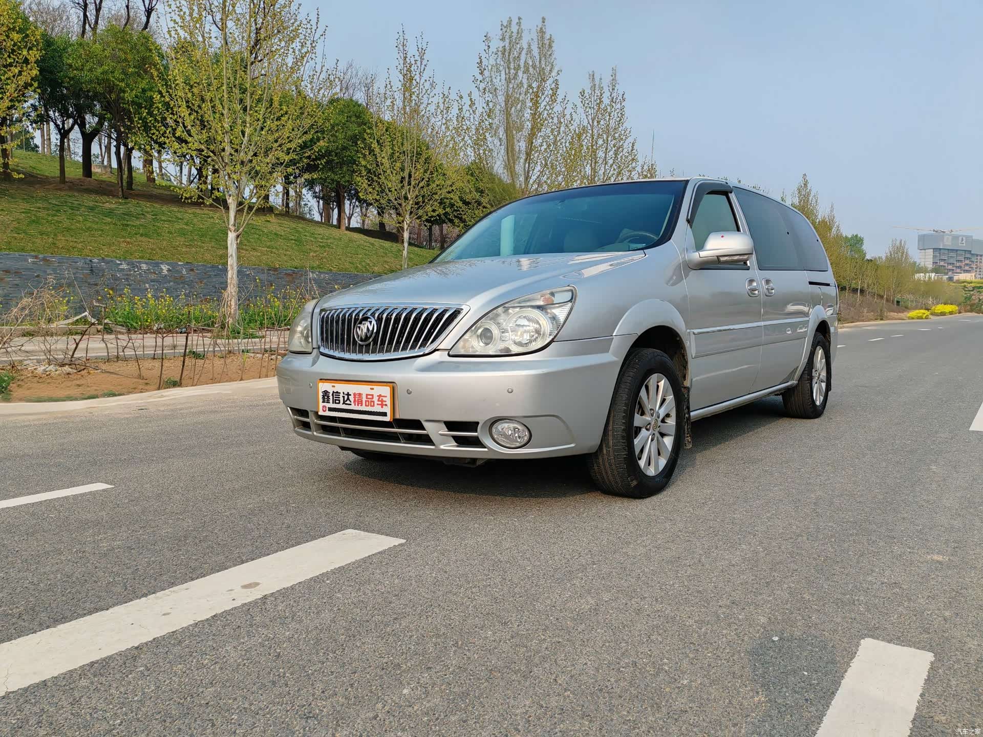 Buick GL8, 2015 1