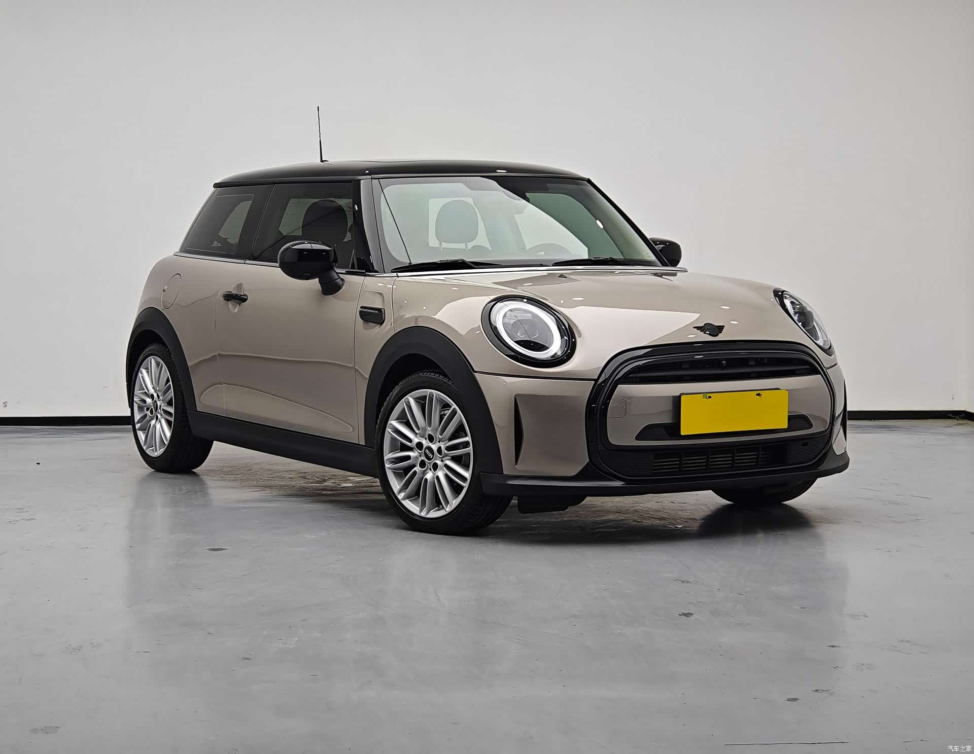 Mini Cooper, 2022 все фото