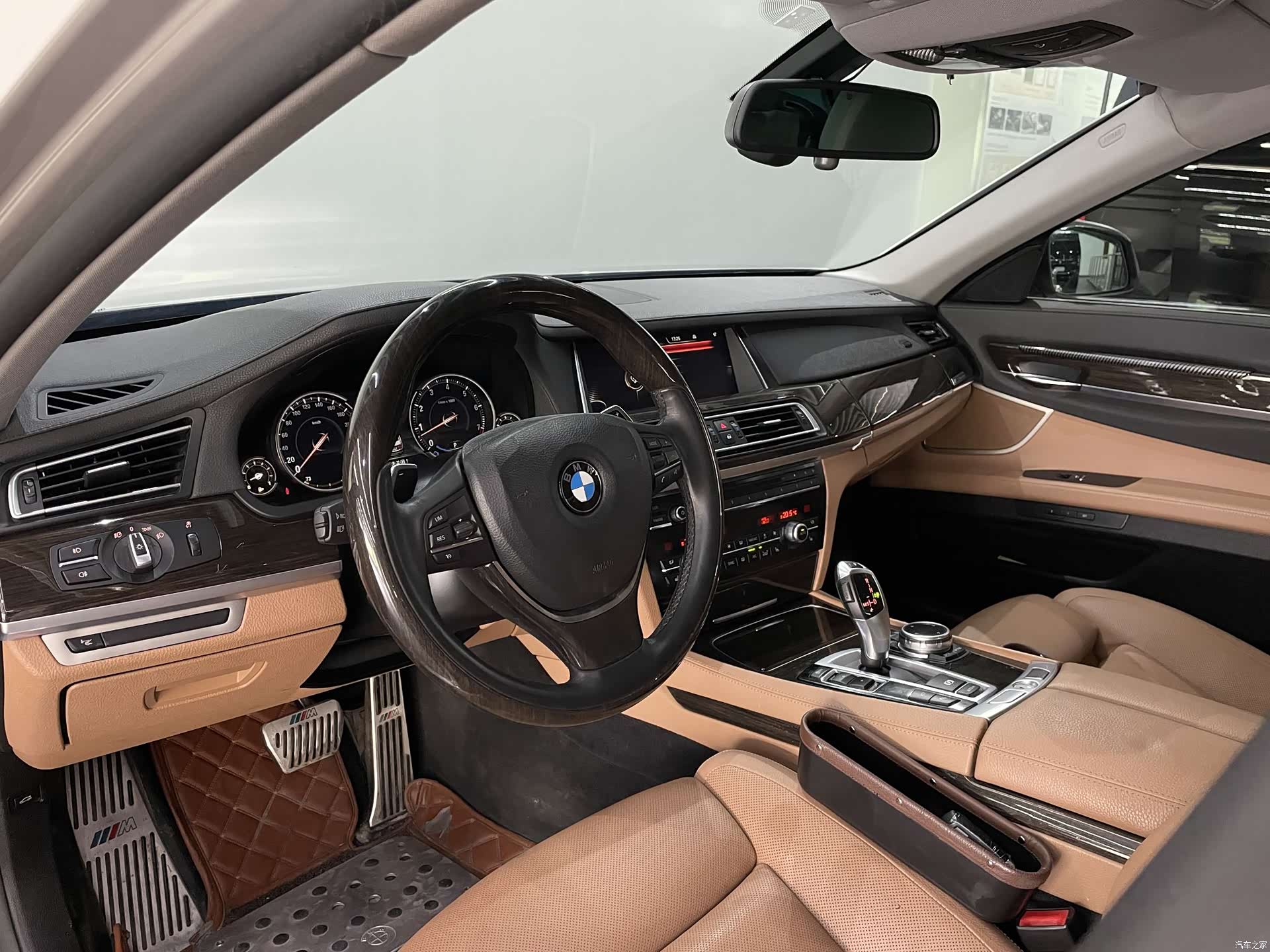 BMW 7 Series, 2014 10