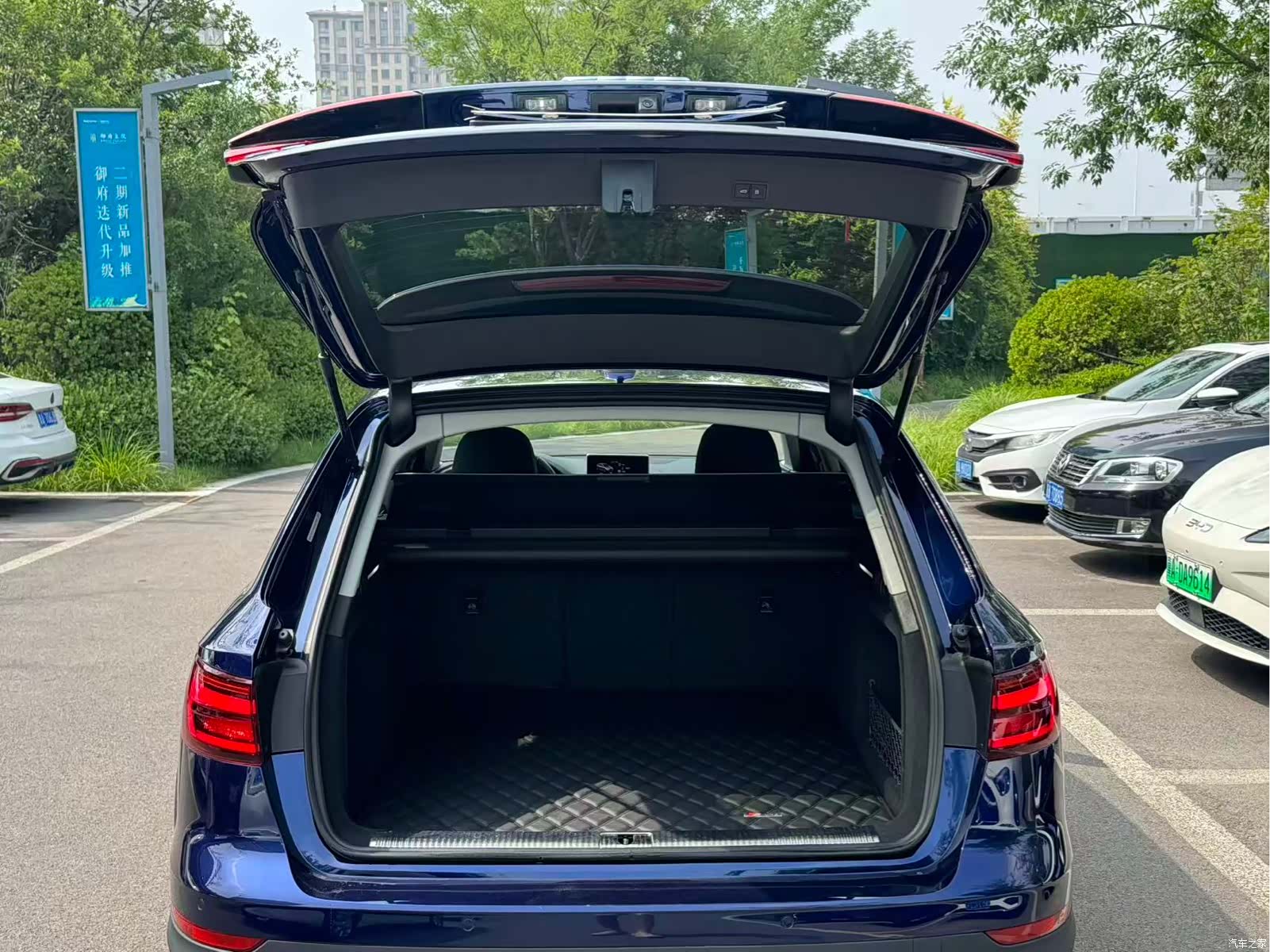 Audi A4, 2019 15