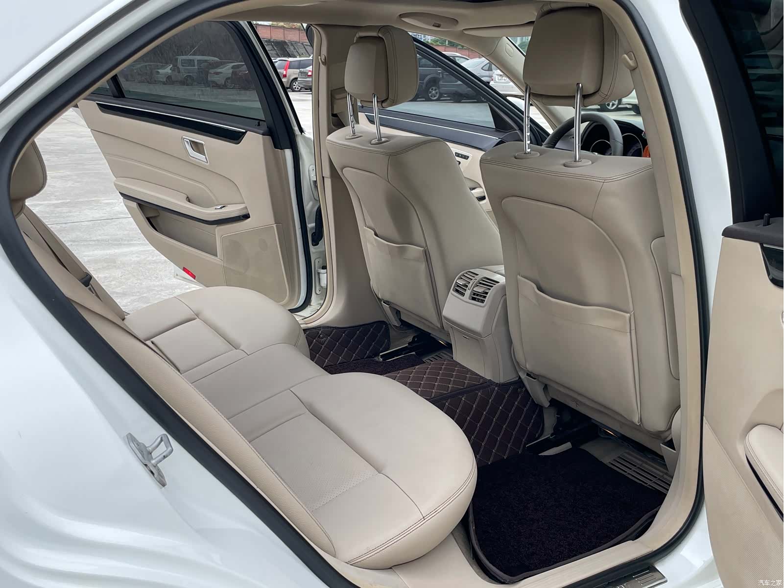 Mercedes-Benz E-Class, 2014 11