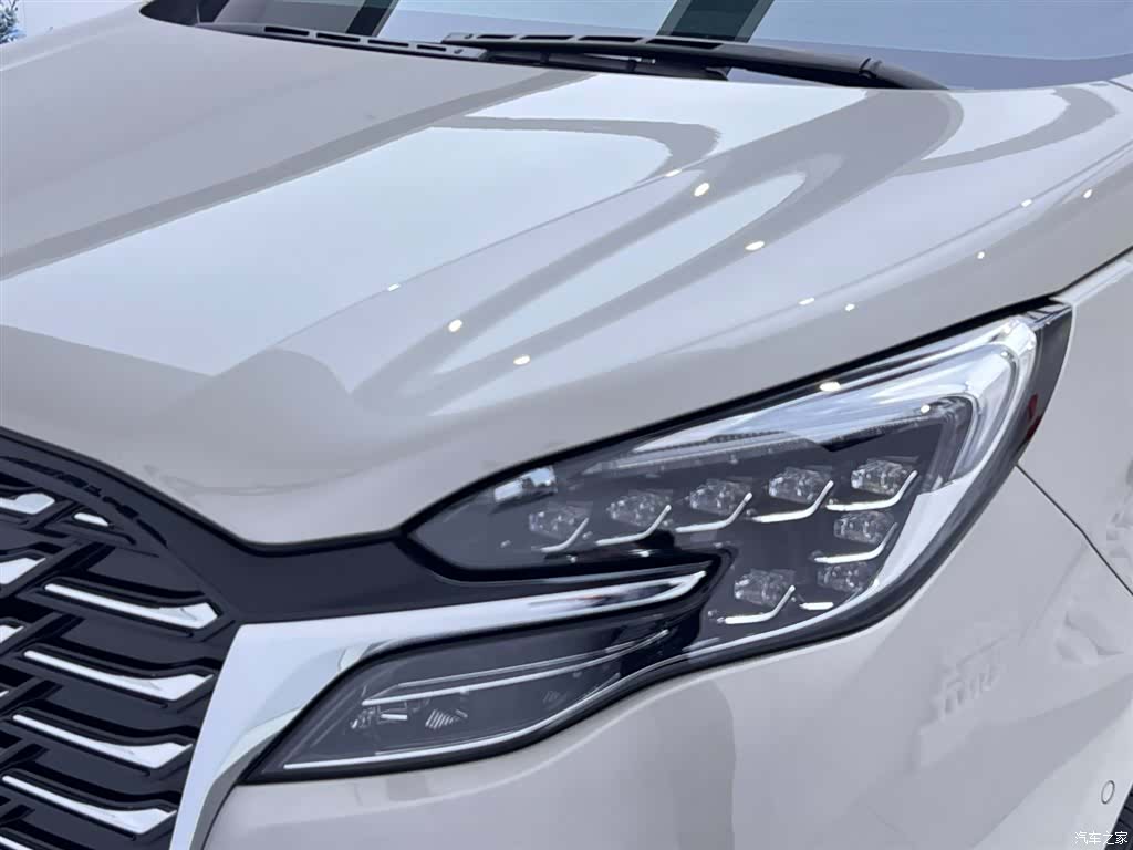 Buick GL8, 2023 12