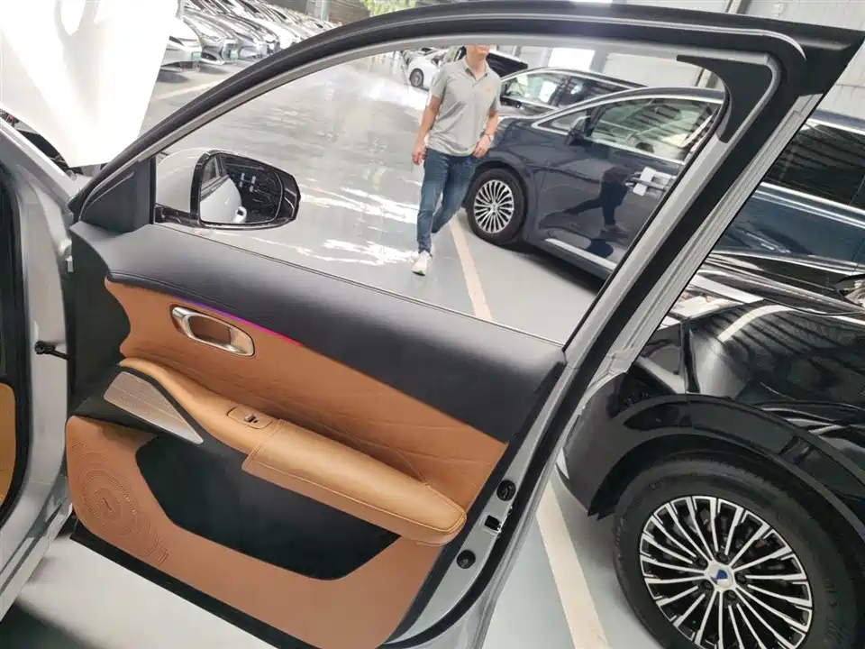 Geely Galaxy Galaxy Starship 7