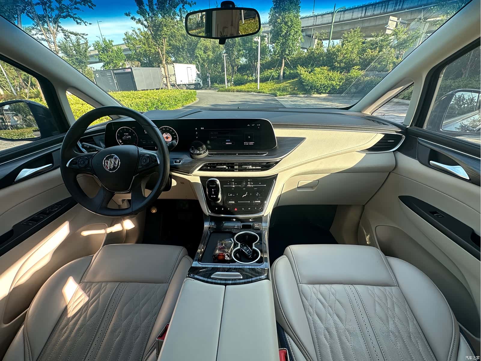 Buick GL8, 2023 8