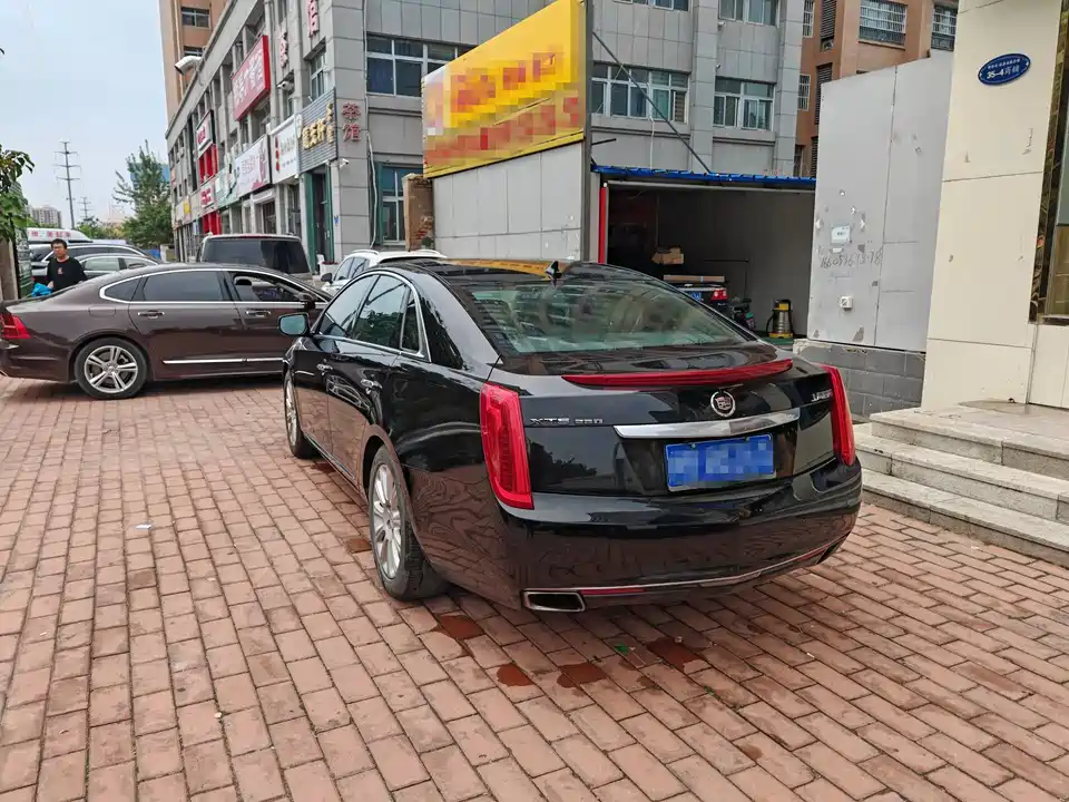 Cadillac XTS